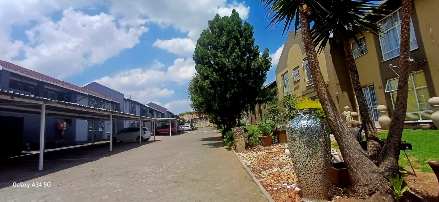 3 Bedroom Property for Sale in Verwoerdpark Gauteng