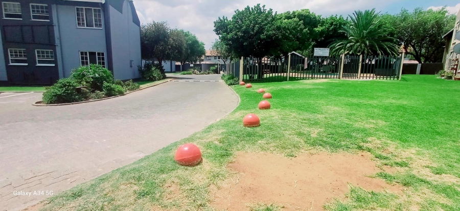 3 Bedroom Property for Sale in Verwoerdpark Gauteng