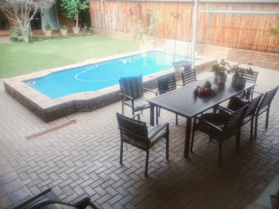 4 Bedroom Property for Sale in Pretoria North Gauteng