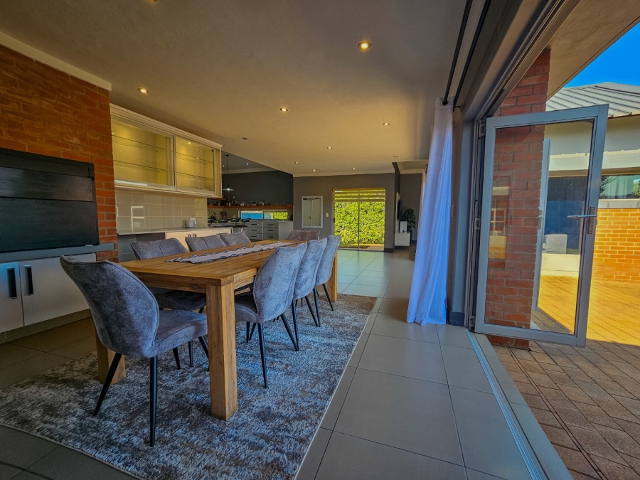 4 Bedroom Property for Sale in Midstream Ridge Gauteng