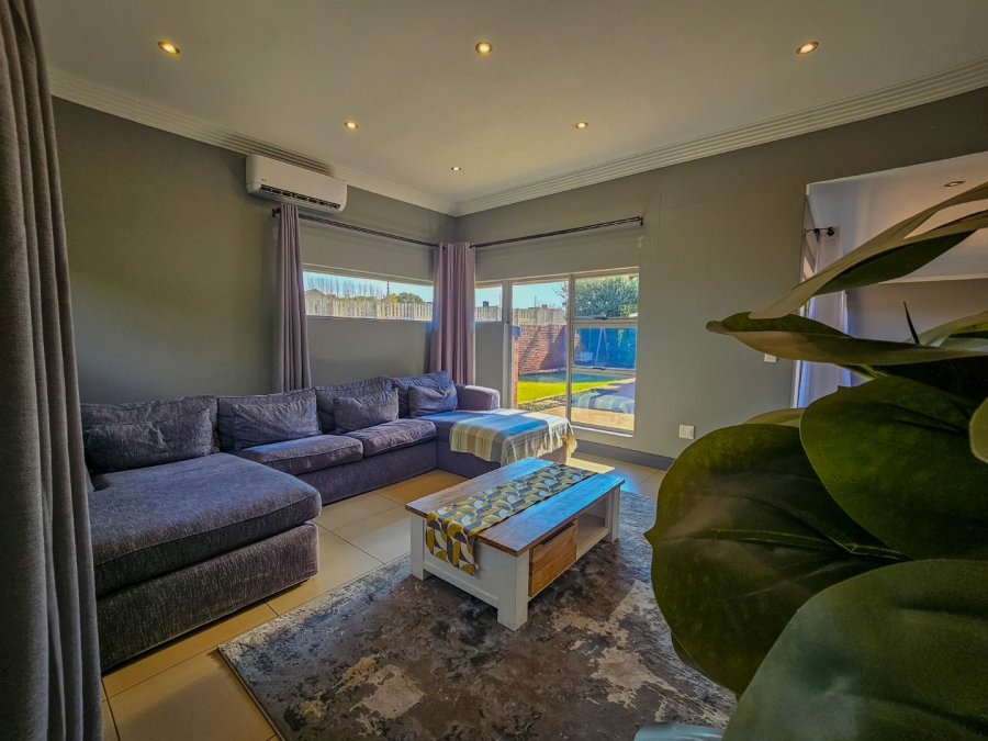 4 Bedroom Property for Sale in Midstream Ridge Gauteng