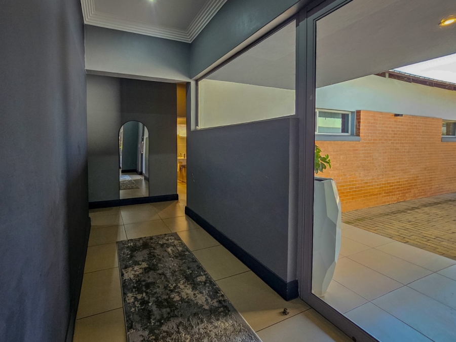 4 Bedroom Property for Sale in Midstream Ridge Gauteng