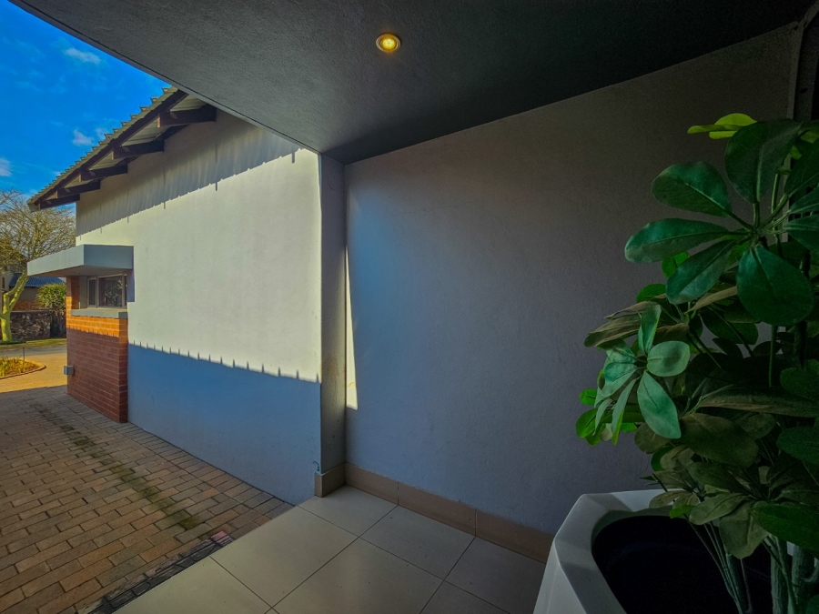 4 Bedroom Property for Sale in Midstream Ridge Gauteng