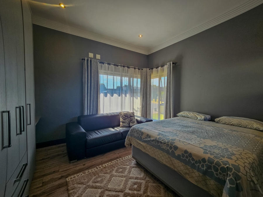 4 Bedroom Property for Sale in Midstream Ridge Gauteng