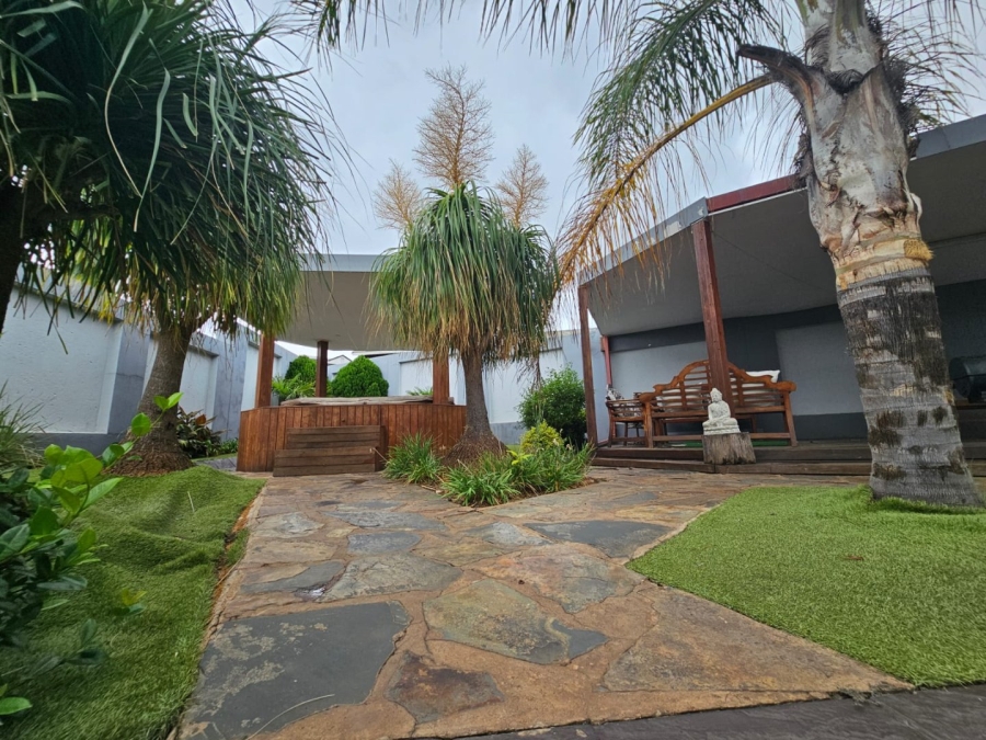  Bedroom Property for Sale in Eldo Village Estate Gauteng