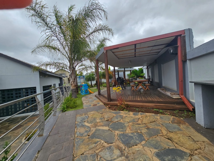  Bedroom Property for Sale in Eldo Village Estate Gauteng