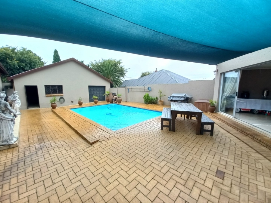 3 Bedroom Property for Sale in Primrose Gauteng