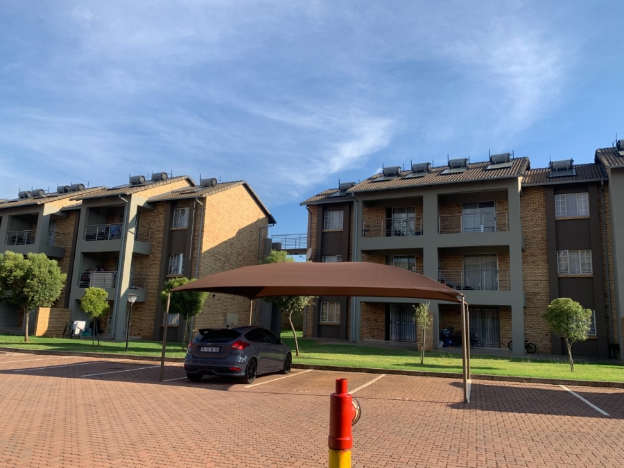 To Let 2 Bedroom Property for Rent in Monavoni Gauteng