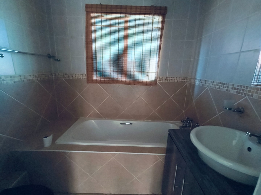3 Bedroom Property for Sale in Albemarle Gauteng