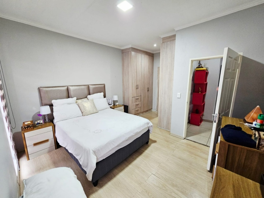 3 Bedroom Property for Sale in Monavoni Gauteng