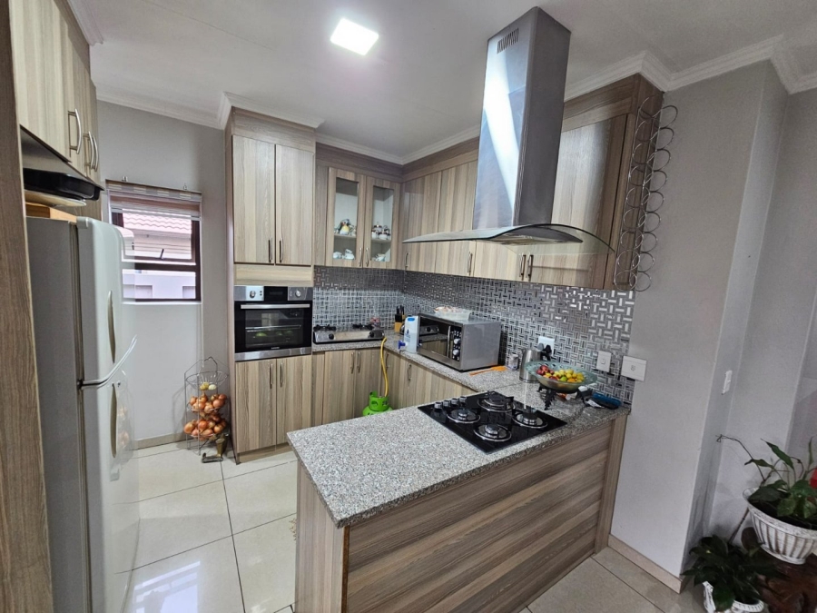 3 Bedroom Property for Sale in Monavoni Gauteng