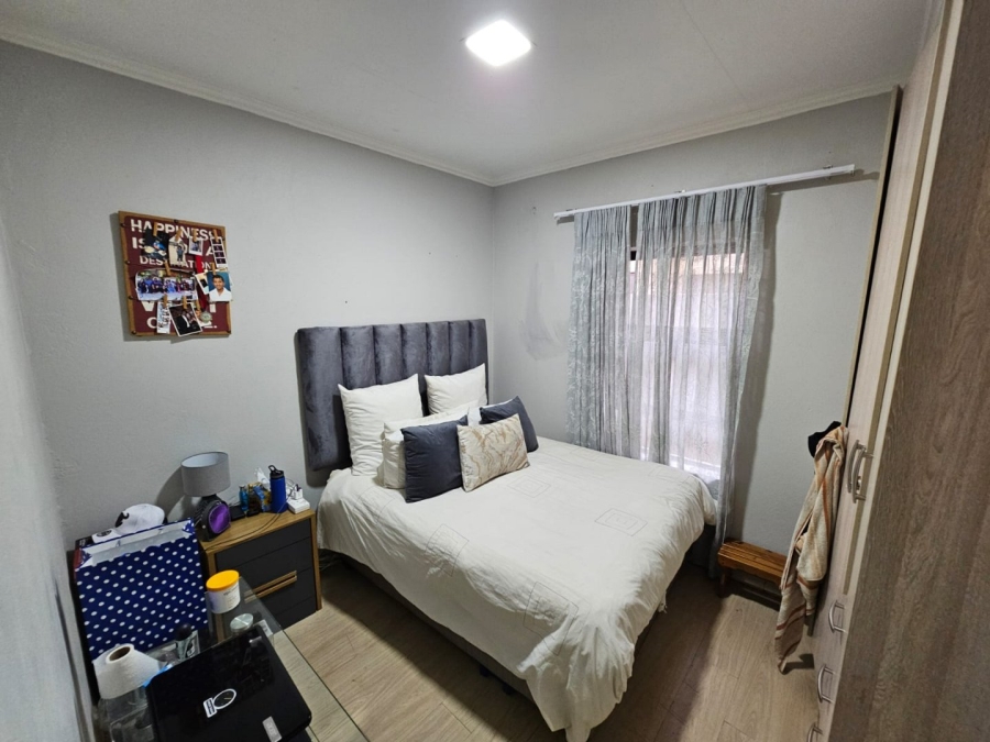 3 Bedroom Property for Sale in Monavoni Gauteng