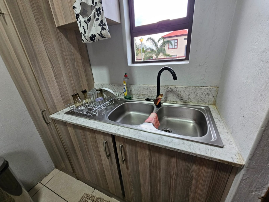 3 Bedroom Property for Sale in Monavoni Gauteng