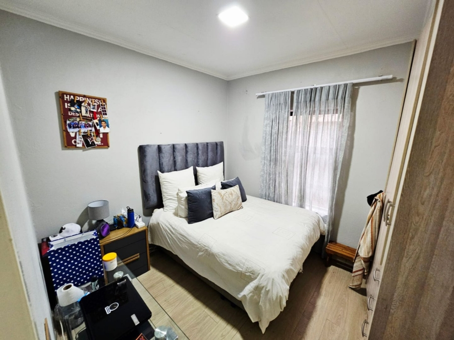 3 Bedroom Property for Sale in Monavoni Gauteng