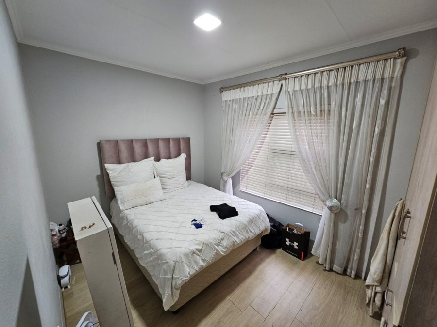 3 Bedroom Property for Sale in Monavoni Gauteng