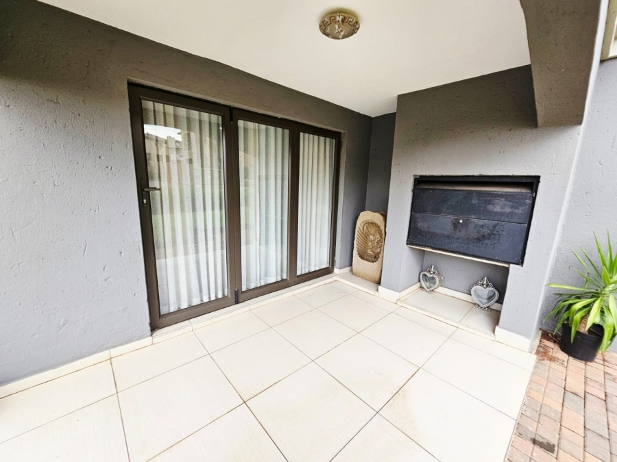 3 Bedroom Property for Sale in Monavoni Gauteng