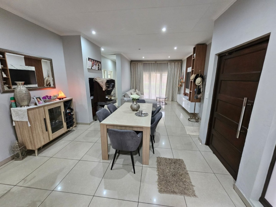 3 Bedroom Property for Sale in Monavoni Gauteng