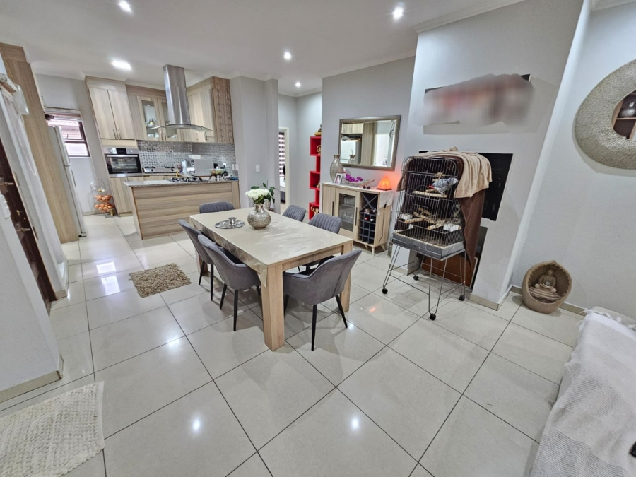 3 Bedroom Property for Sale in Monavoni Gauteng