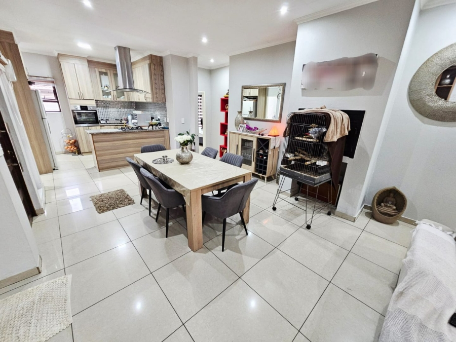 3 Bedroom Property for Sale in Monavoni Gauteng