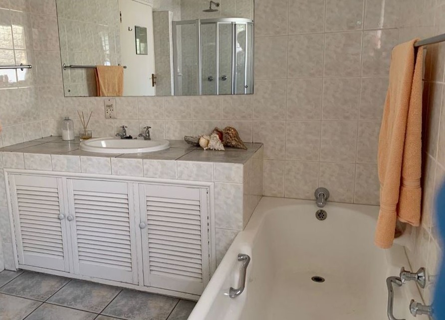 3 Bedroom Property for Sale in Glen Marais Gauteng