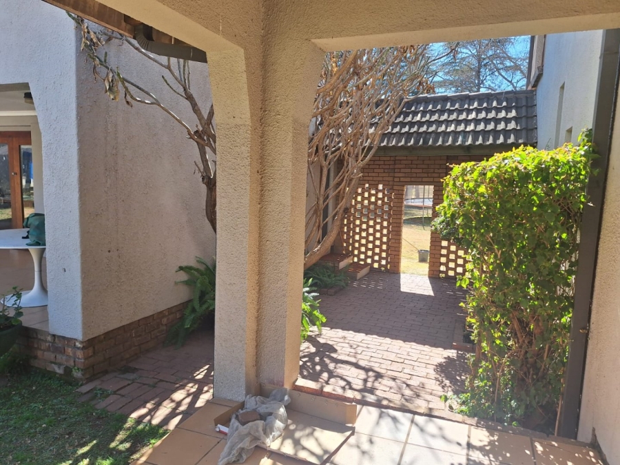 4 Bedroom Property for Sale in Raslouw A H Gauteng