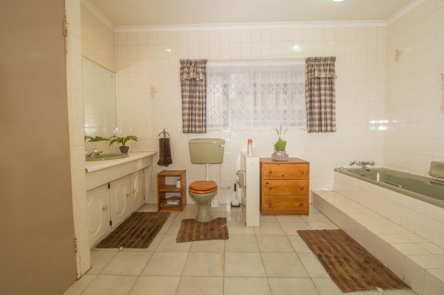 4 Bedroom Property for Sale in Raslouw A H Gauteng