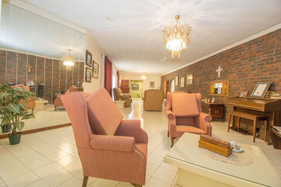 4 Bedroom Property for Sale in Raslouw A H Gauteng
