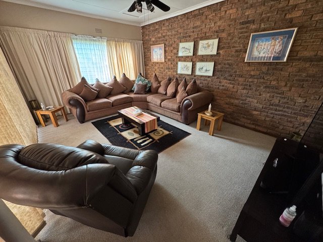 5 Bedroom Property for Sale in Terenure Gauteng