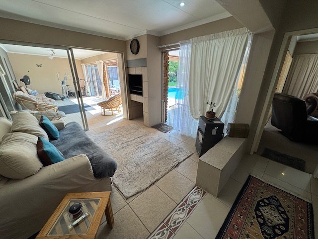 5 Bedroom Property for Sale in Terenure Gauteng