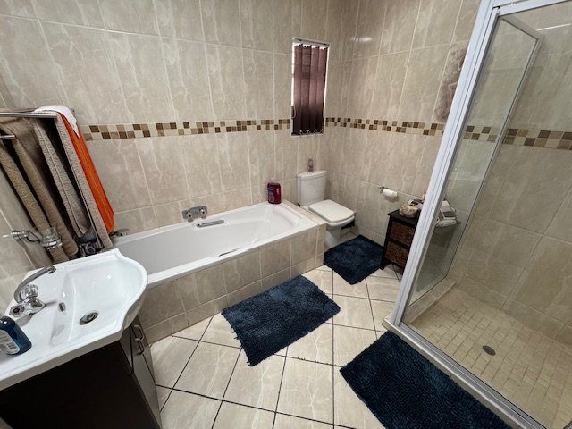 5 Bedroom Property for Sale in Terenure Gauteng