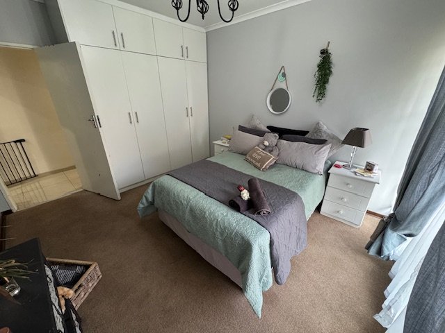 5 Bedroom Property for Sale in Terenure Gauteng