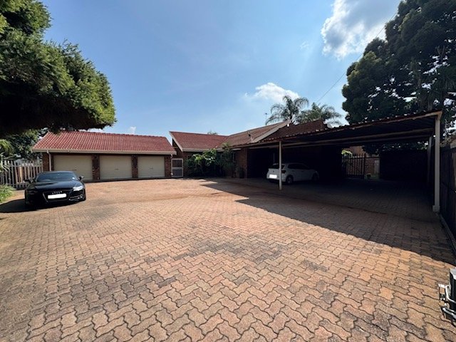 5 Bedroom Property for Sale in Terenure Gauteng
