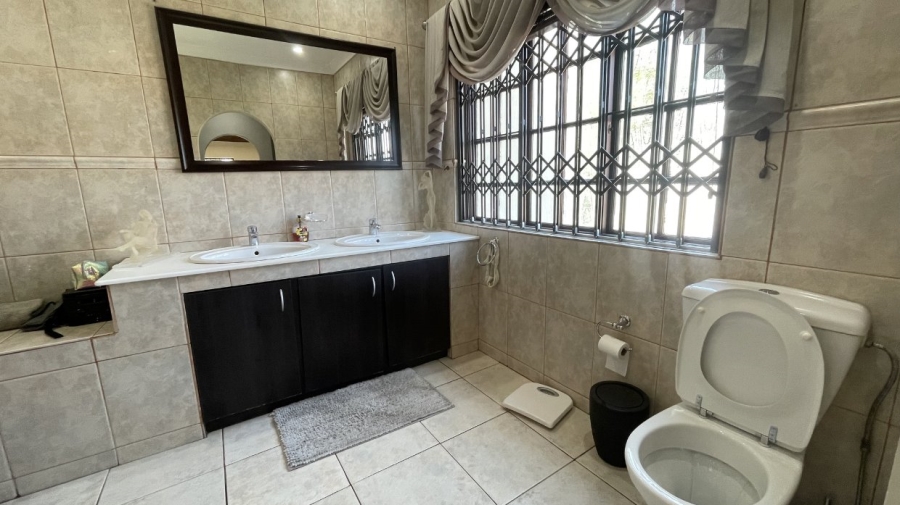 4 Bedroom Property for Sale in Brackendowns Gauteng