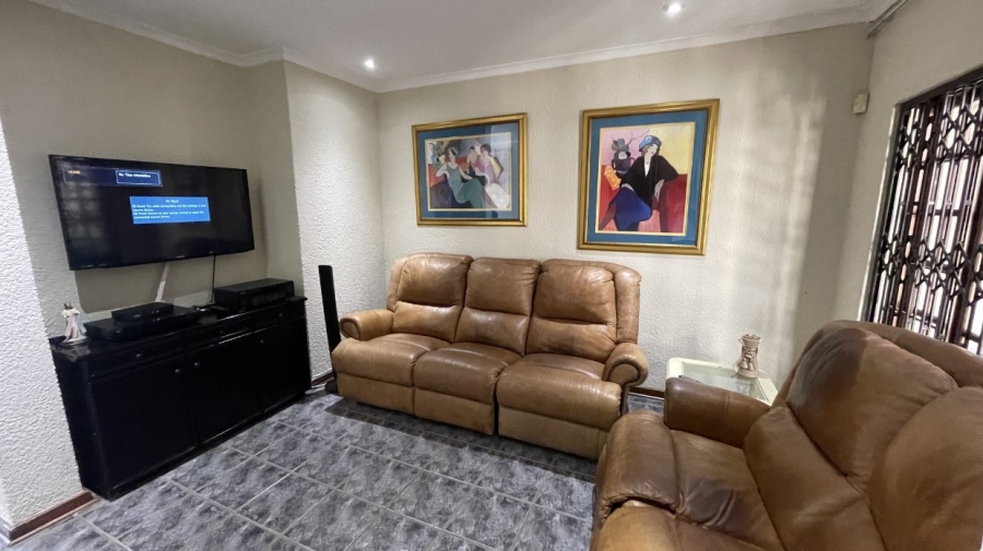 4 Bedroom Property for Sale in Brackendowns Gauteng