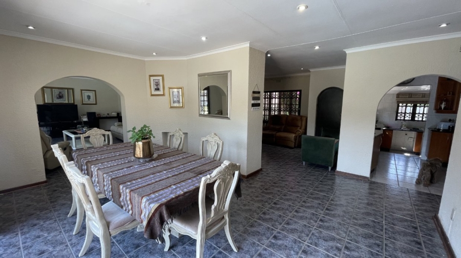 4 Bedroom Property for Sale in Brackendowns Gauteng
