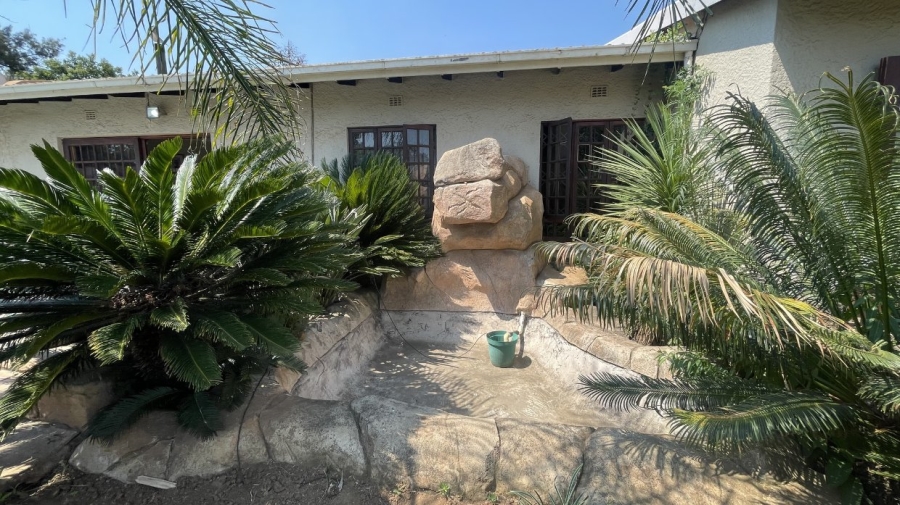 4 Bedroom Property for Sale in Brackendowns Gauteng