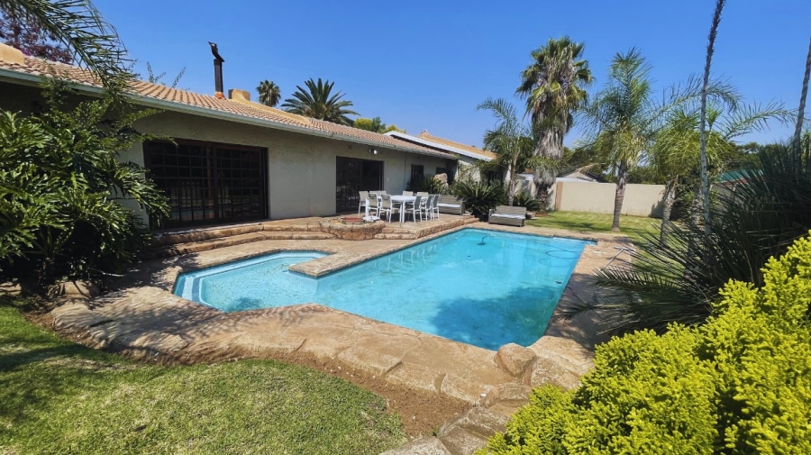 4 Bedroom Property for Sale in Brackendowns Gauteng