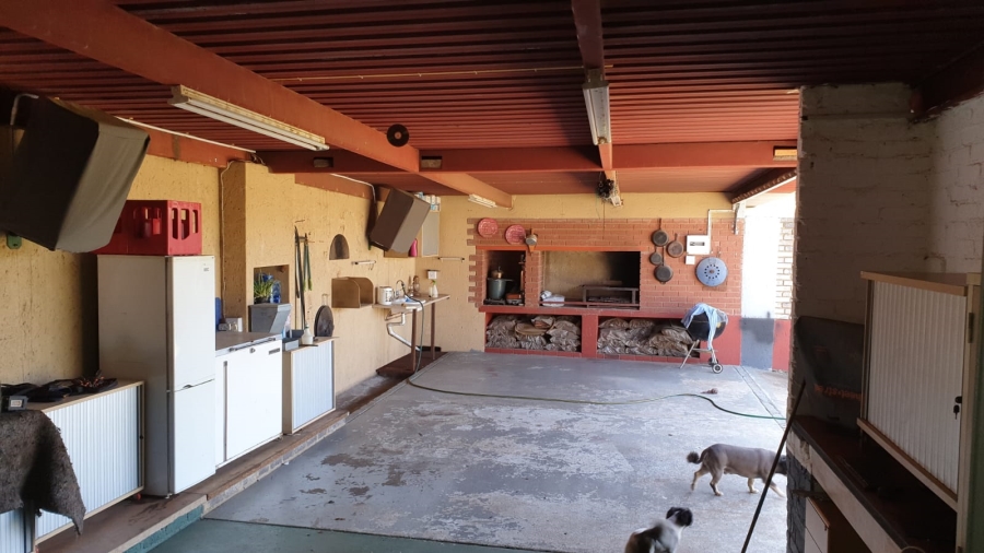  Bedroom Property for Sale in Casseldale Gauteng