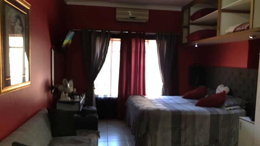  Bedroom Property for Sale in Casseldale Gauteng