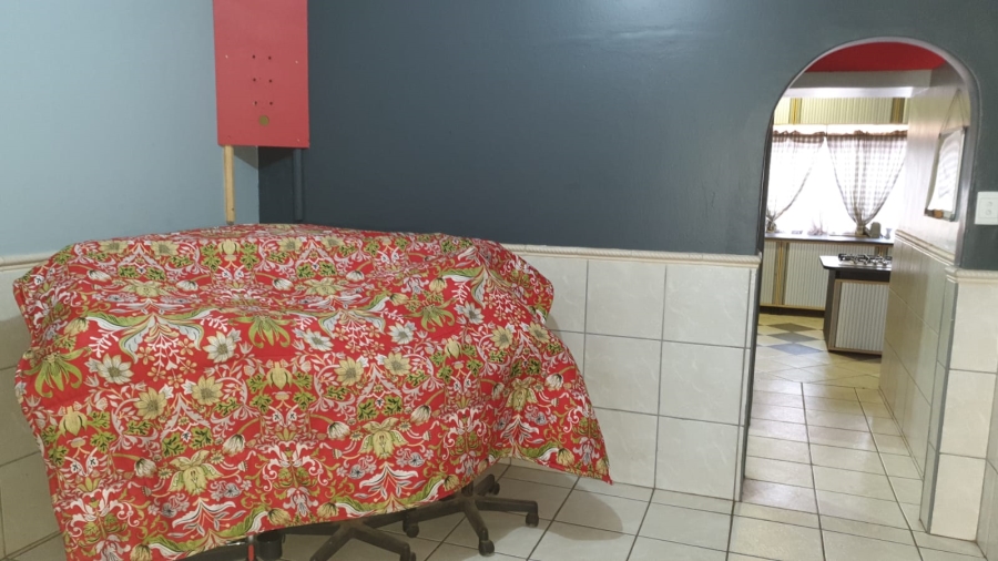  Bedroom Property for Sale in Casseldale Gauteng