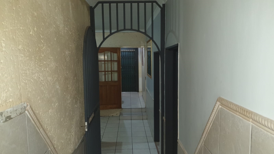  Bedroom Property for Sale in Casseldale Gauteng