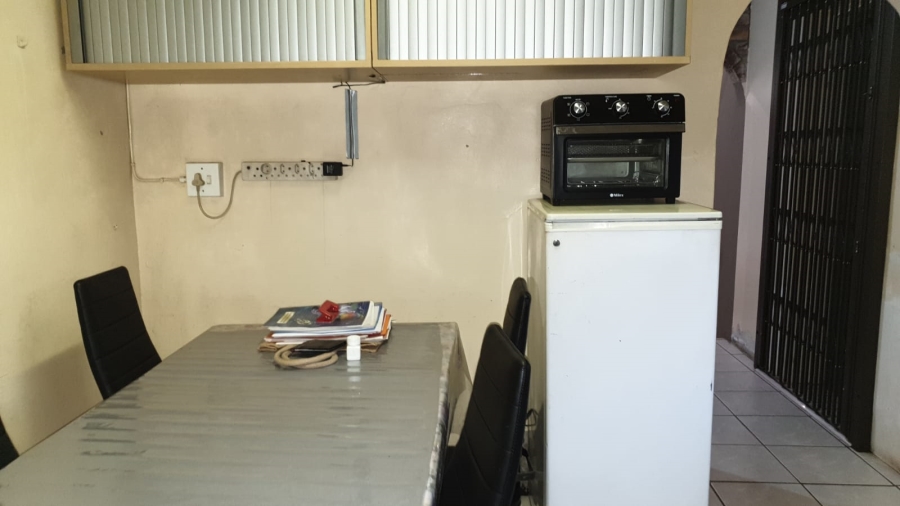  Bedroom Property for Sale in Casseldale Gauteng