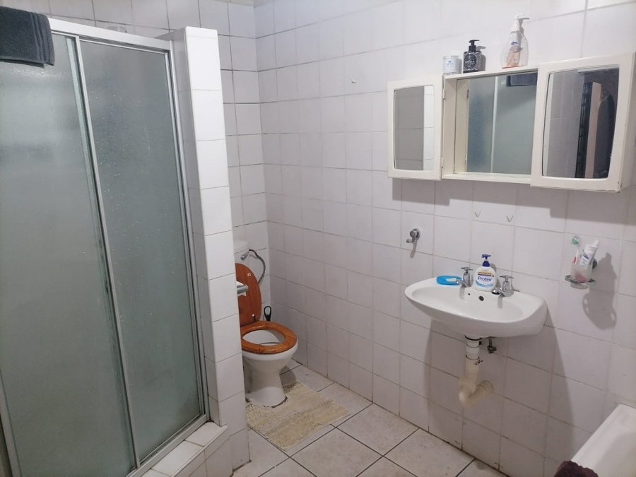  Bedroom Property for Sale in Casseldale Gauteng