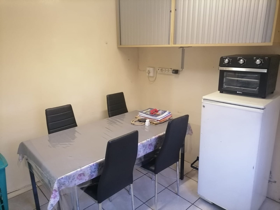  Bedroom Property for Sale in Casseldale Gauteng