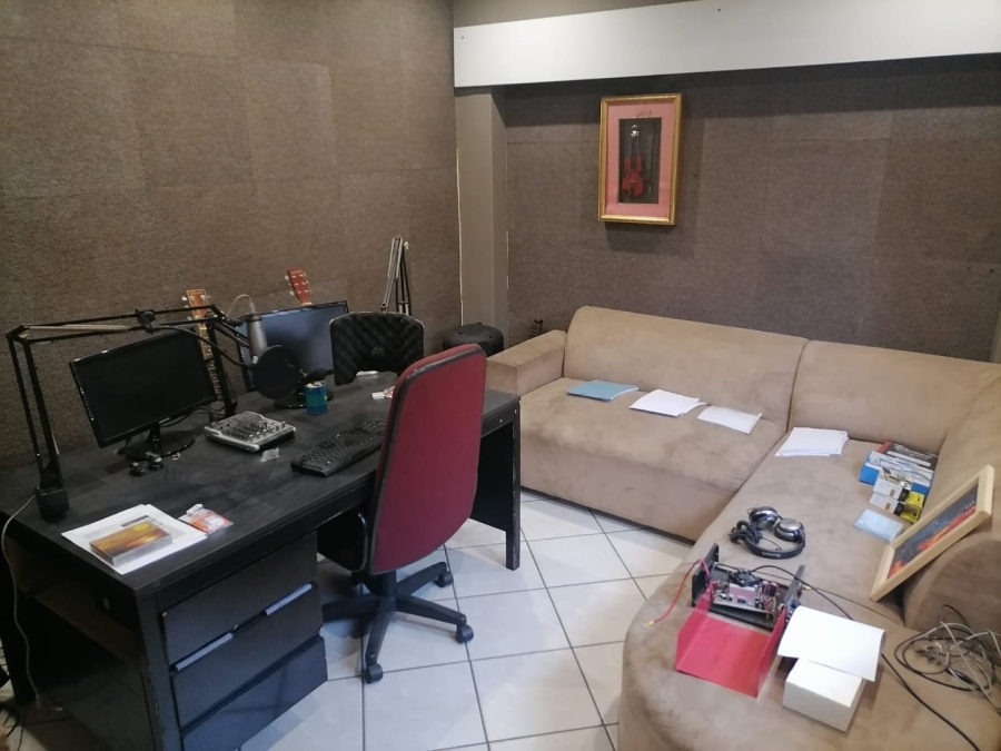  Bedroom Property for Sale in Casseldale Gauteng