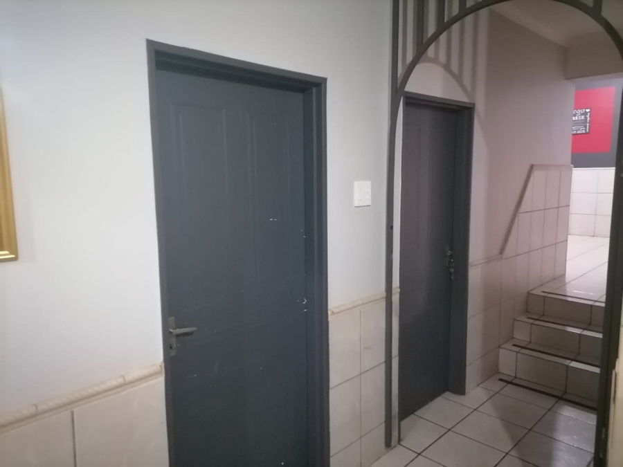  Bedroom Property for Sale in Casseldale Gauteng