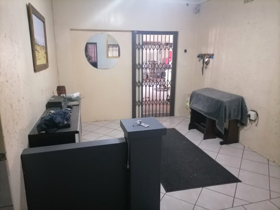  Bedroom Property for Sale in Casseldale Gauteng