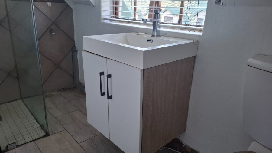  Bedroom Property for Sale in Halfway Gardens Gauteng