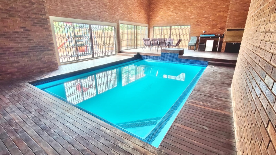 6 Bedroom Property for Sale in Vaal Marina Gauteng
