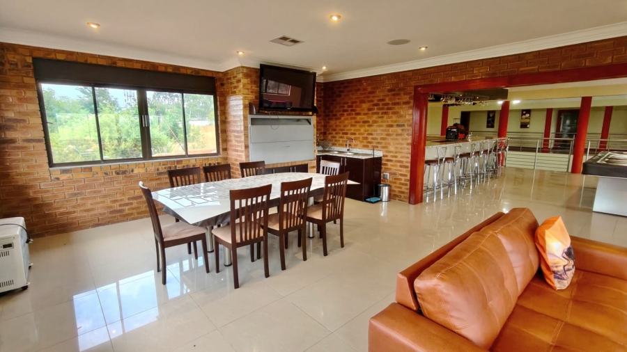 6 Bedroom Property for Sale in Vaal Marina Gauteng